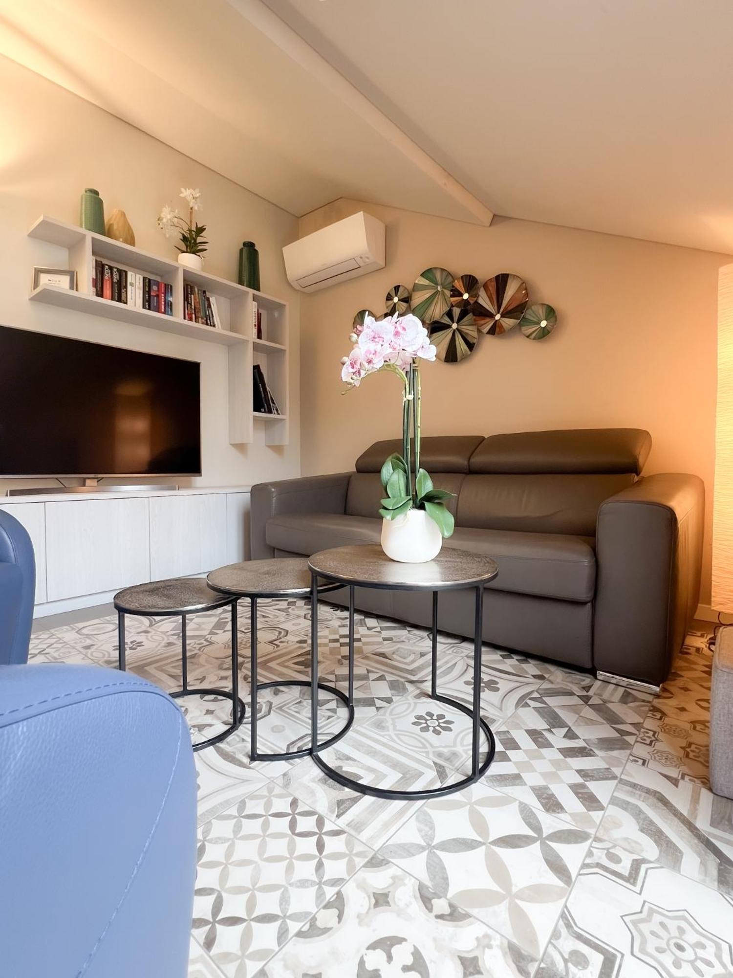 Comecasa 10 Minutes Walk From Duomo 2 Bedroom Apartment Milano Ngoại thất bức ảnh