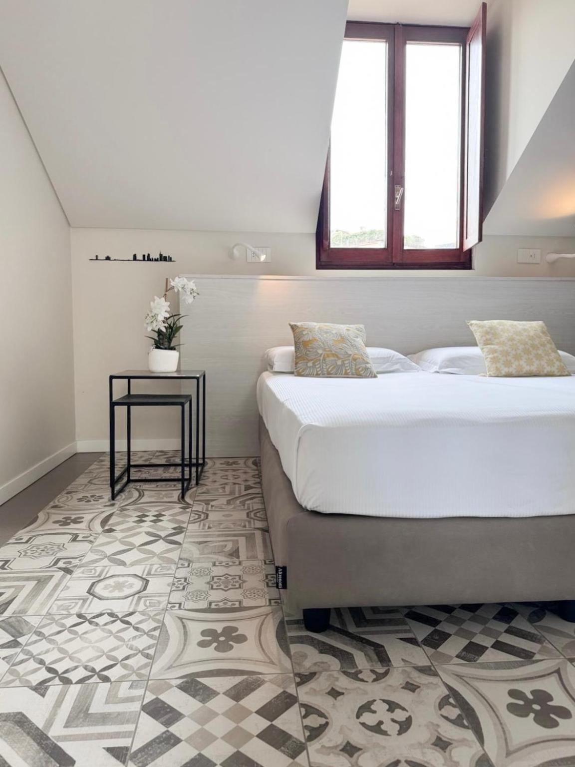 Comecasa 10 Minutes Walk From Duomo 2 Bedroom Apartment Milano Ngoại thất bức ảnh